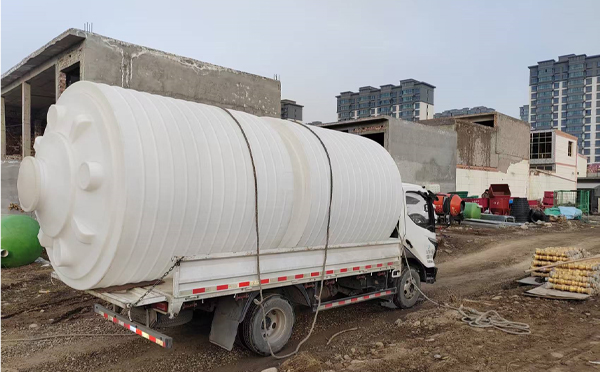 PE张家川塑料大桶运输中