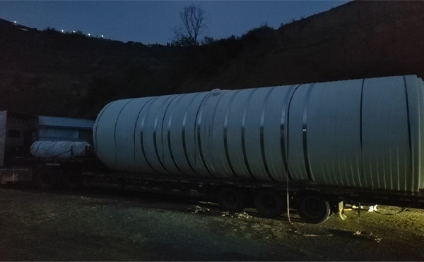 张家川圆桶运输途中