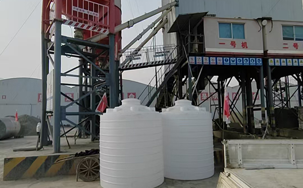 张家川立式运输桶交付案例｜全新PE材质 · 多行业适配 · 批量稳定供应